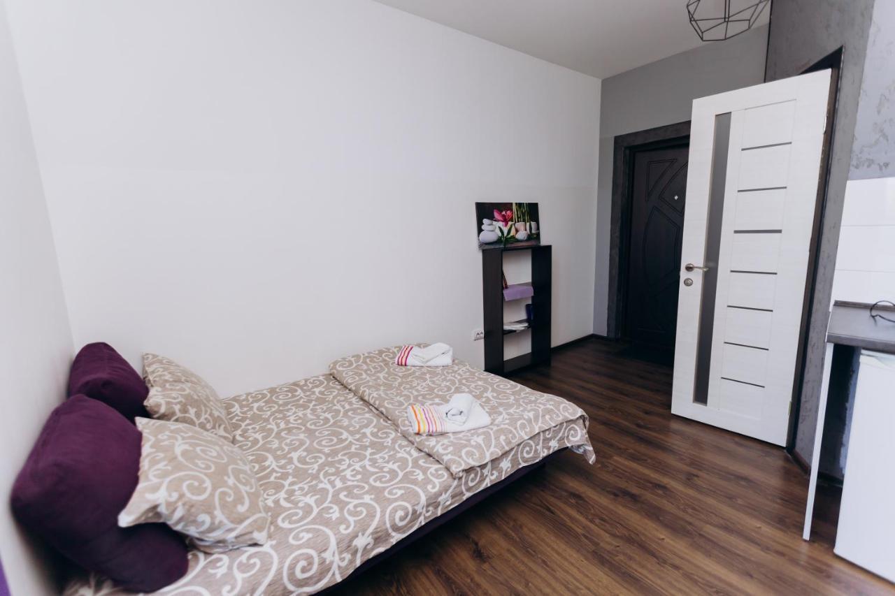 Нові Apartments Біля Жд Вокзалу Ivano-Frankivsk Eksteriør billede
