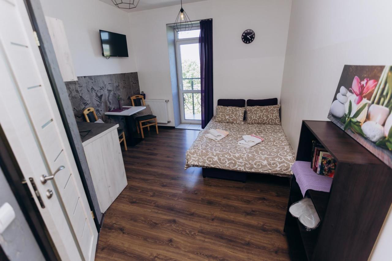 Нові Apartments Біля Жд Вокзалу Ivano-Frankivsk Eksteriør billede