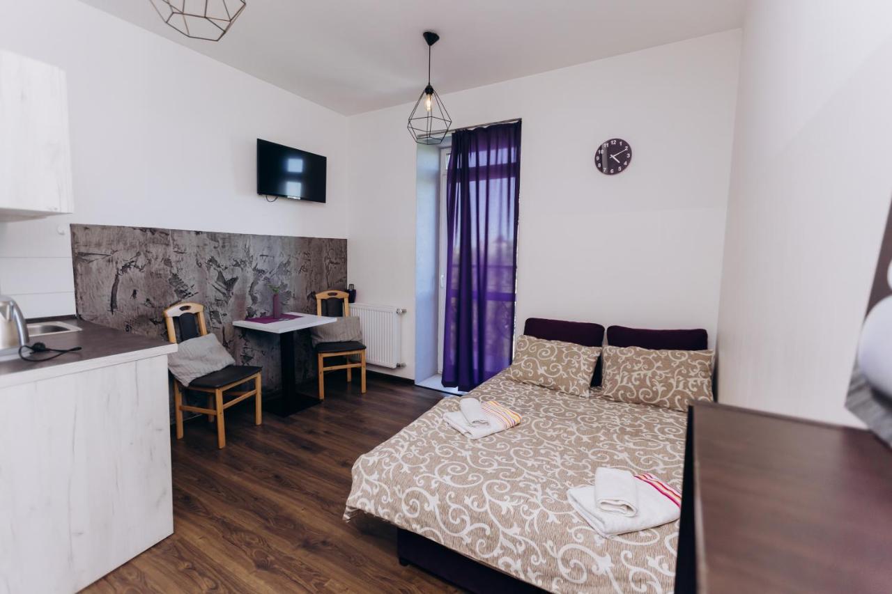 Нові Apartments Біля Жд Вокзалу Ivano-Frankivsk Eksteriør billede