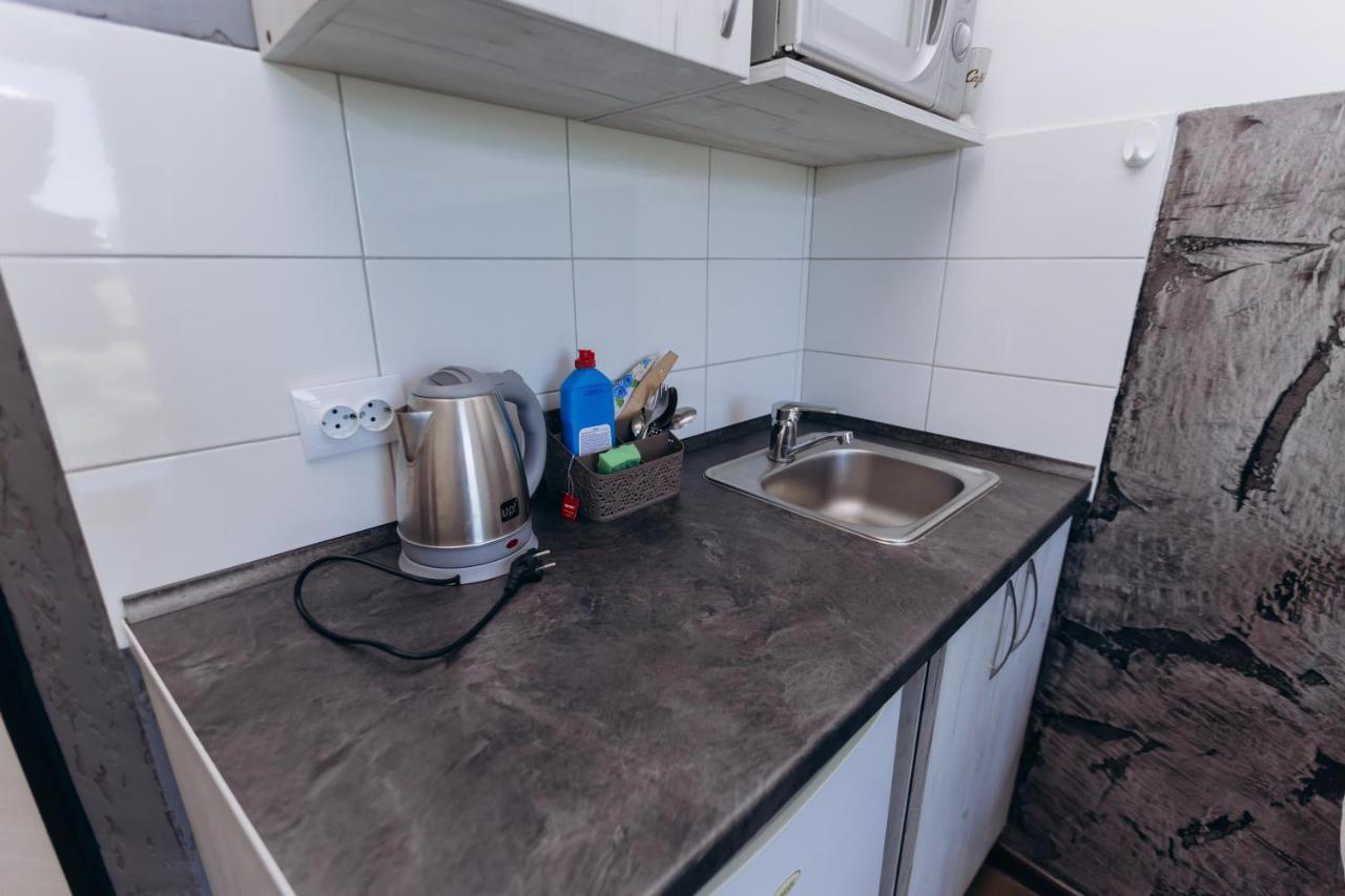 Нові Apartments Біля Жд Вокзалу Ivano-Frankivsk Eksteriør billede